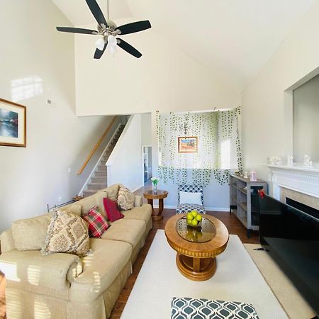 Spacious Room With Shared Bathroom Raleigh Exteriör bild
